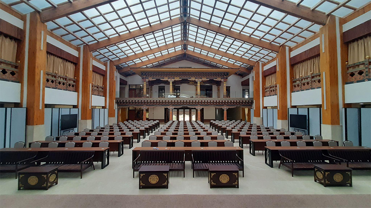 Dungkar Dzong hall
