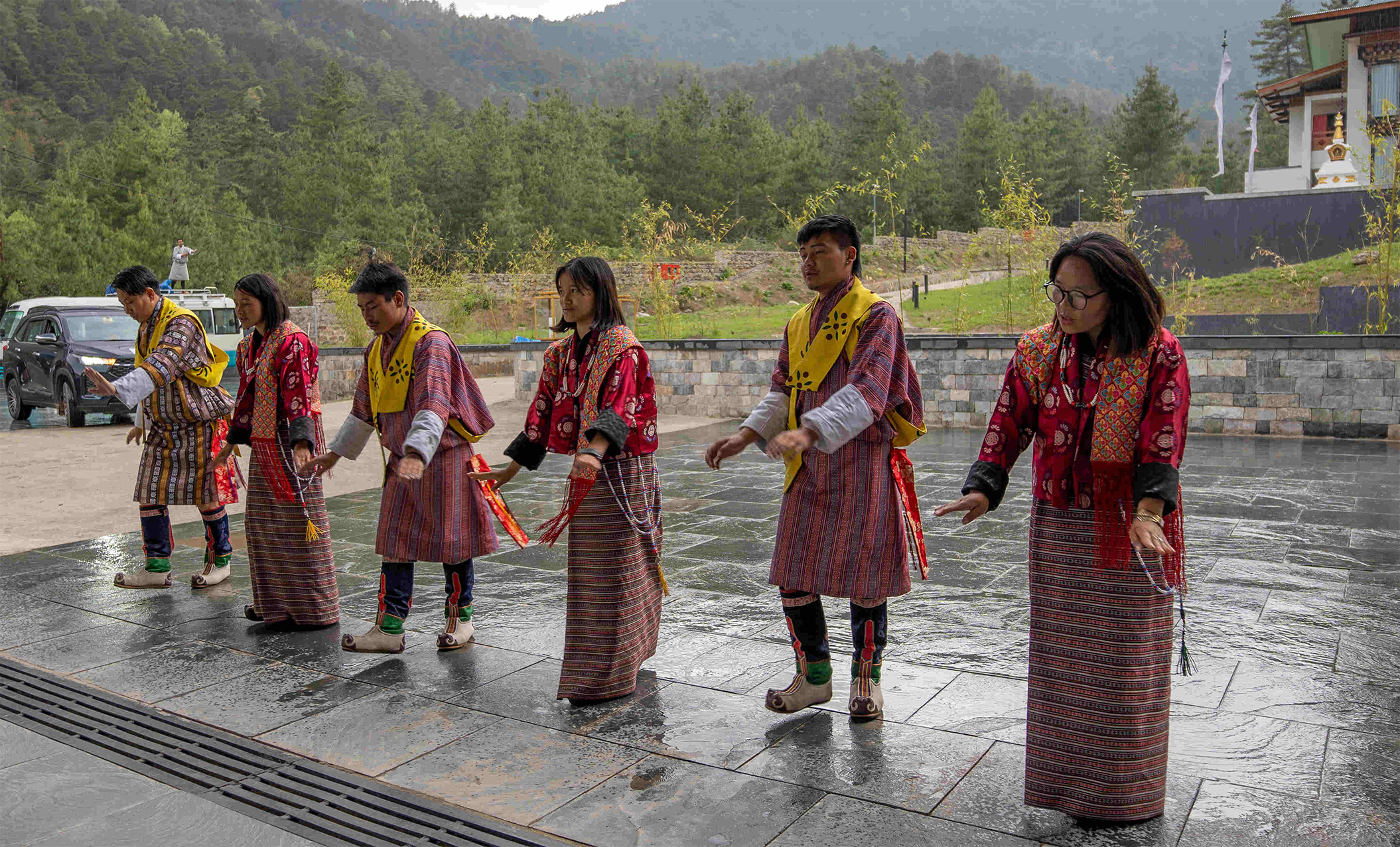 Bhutan cultural performance in Taj